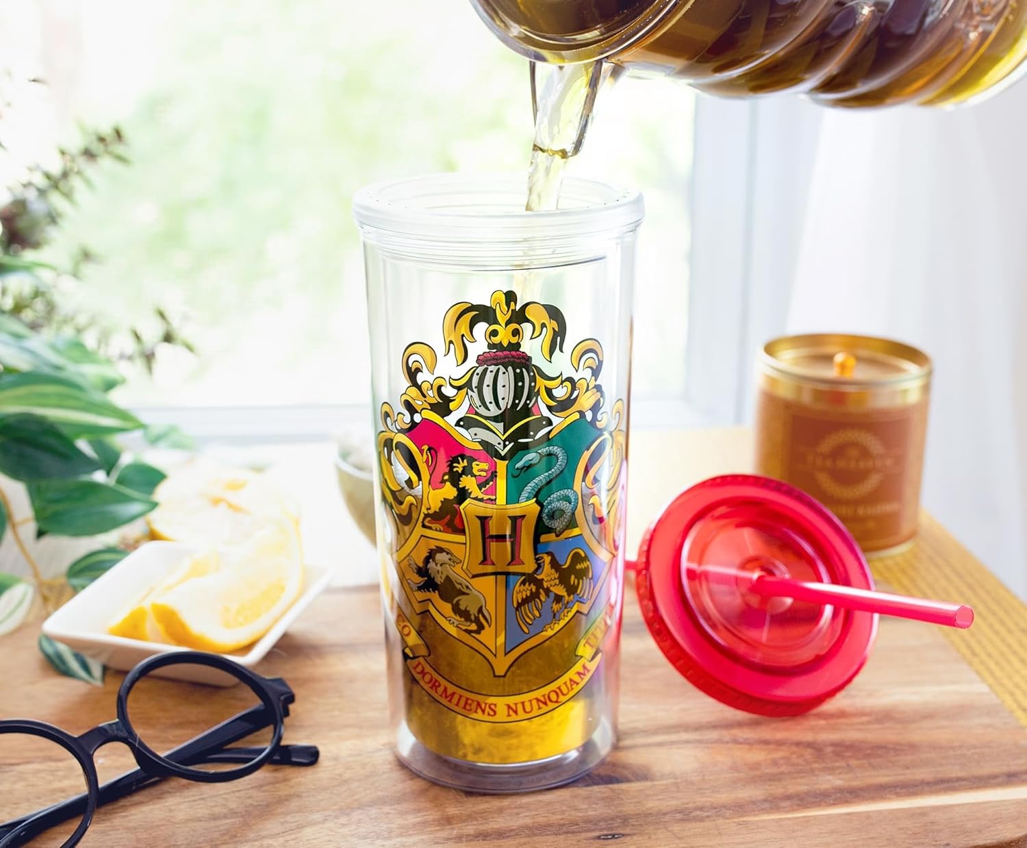 Harry Potter Hogwarts Crest Plastic Carnival Cup With Leak-Resistant Lid and Reusable Straw | Double-Walled Travel Tumbler For Drinks | Holds 20 Ounces
