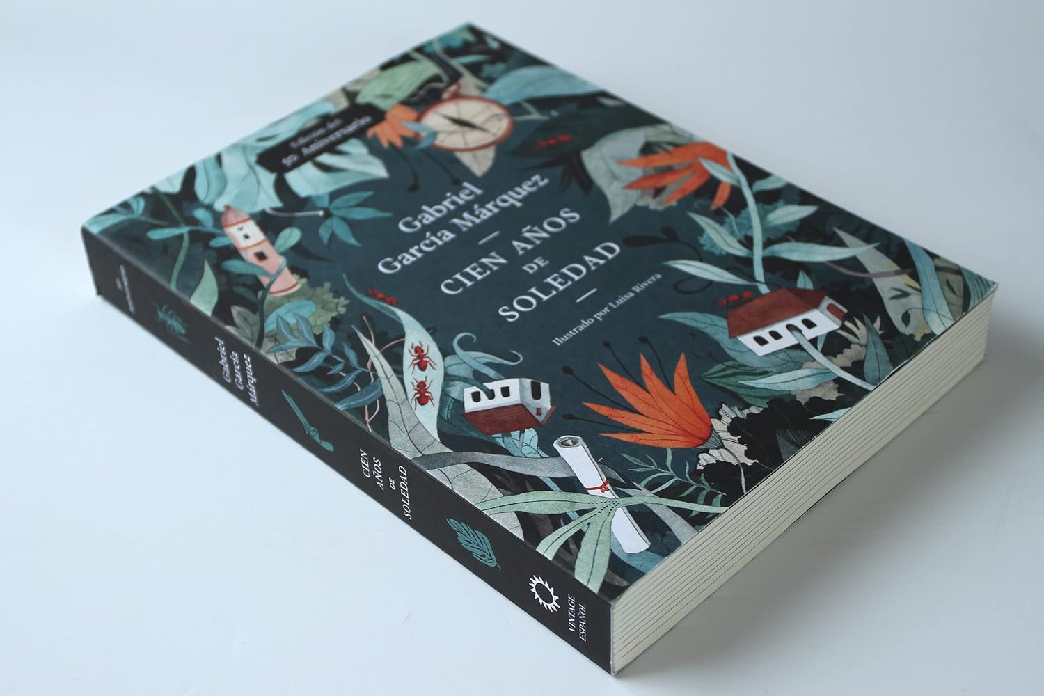 Cien años de soledad (50 Aniversario) / One Hundred Years of Solitude: Illustrated Fiftieth Anniversary edition of One Hundred Years of Solitude (Spanish Edition)