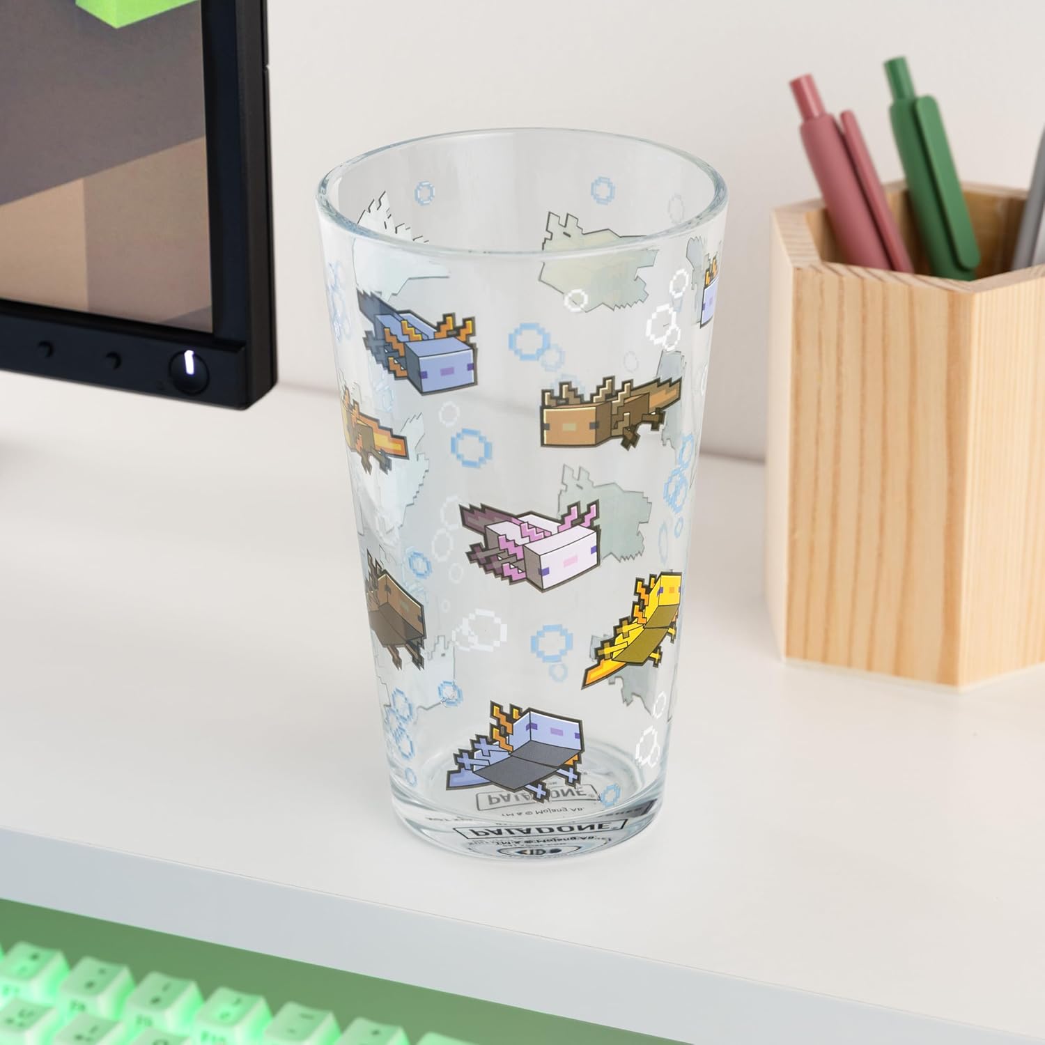 Minecraft Axolotl Drinking Glass 400ml, Officially Licensed Glassware Tumbler for Gamers, Fun Gift, Gaming Merch | Paladone