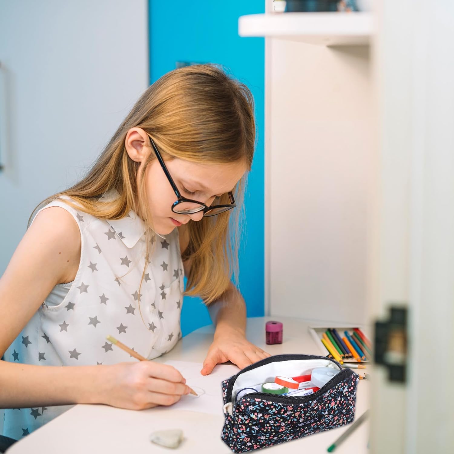 Floral Pencil Case, Retro Floral Pencil Pouch Soft Small Cosmetic Pen Bags Corduroy Pencils Bags for Office College Flower Makeup Pouch for Women Storage Purse(Black)