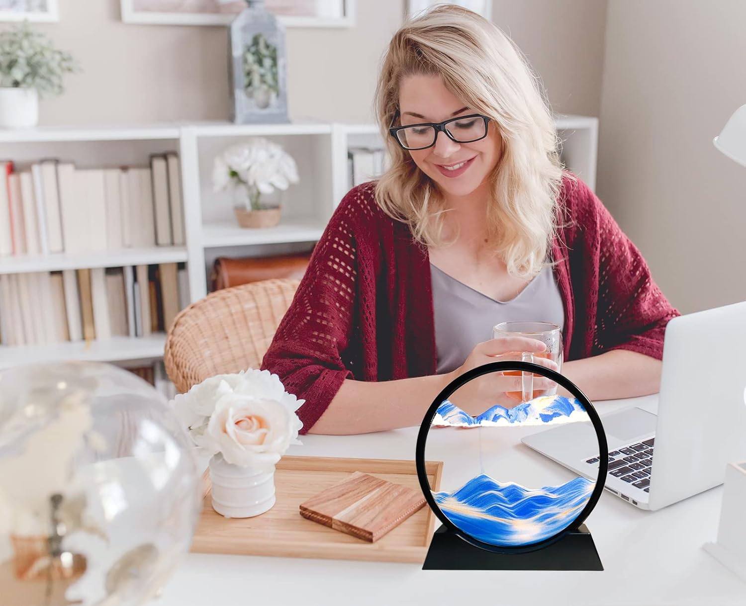 Moving Sand Art Liquid Motion - Moving Sand Art Picture 3D Deep Sea Sandscape, Round Glass Frame Display Flowing Sand Relaxing Toy for Desktop Home Office Work Ocean Decor(Blue, 7")