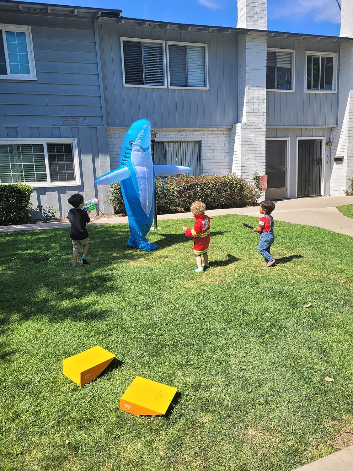 IHGYT Inflatable Shark Costume Air Blow up Jaws Jumpsuit Fancy Dress Funny Carcharias Suit for Cosplay Party